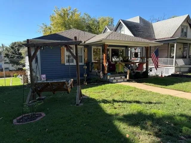 1108 Kansas Avenue, Atchison, KS 66002 - #1