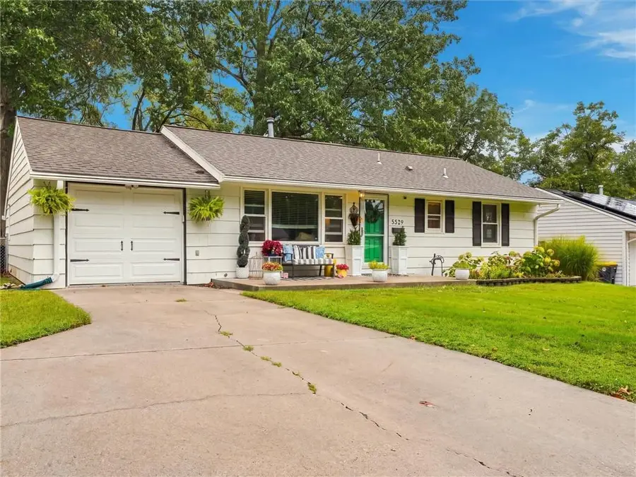 5329 N Michigan Avenue, Kansas City, MO 64118 - #2