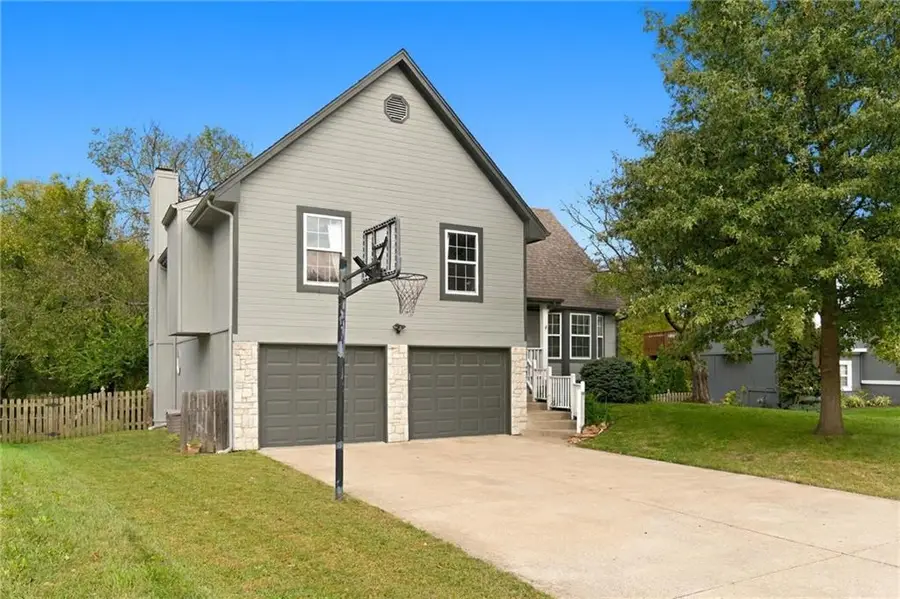 620 SE Ashton Drive, Lees Summit, MO 64063 - #3