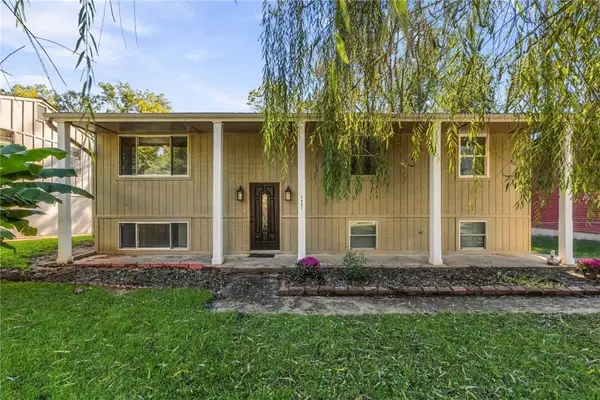 4961 NW Woody Creek Lane, Kansas City, MO 64151