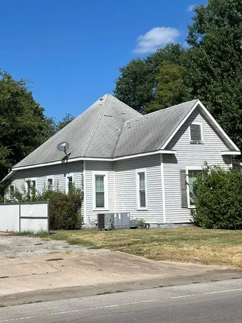 508 W 4th Street, Pittsburg, KS 66762 - #1