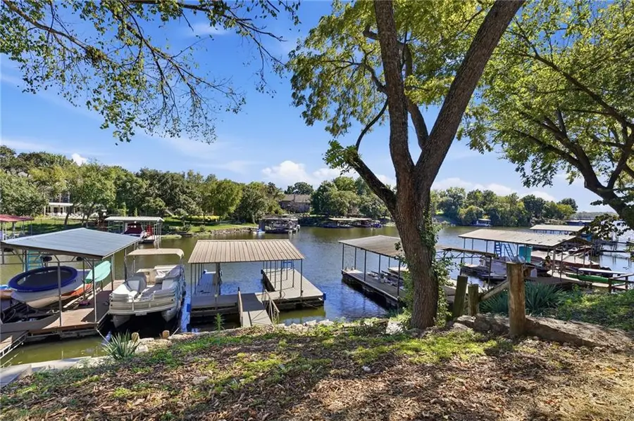 484 N Winnebago Drive, Lake Winnebago, MO 64034 - #3