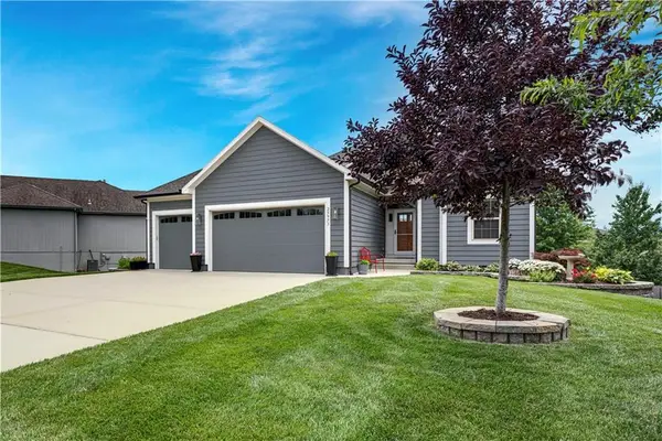 25973 W 143rd Terrace, Olathe, KS 66061