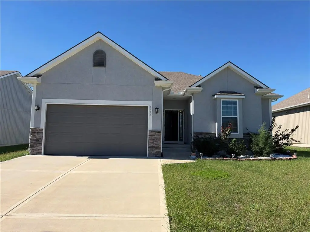3725 NW Old Stagecoach Road, Kansas City, MO 64154 - #1