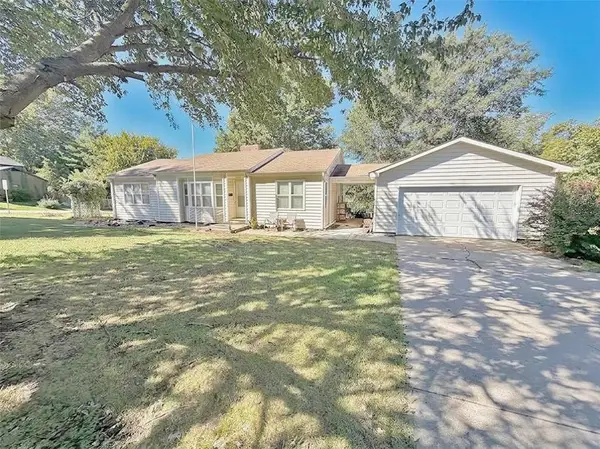 3690 S Crysler Avenue, Independence, MO 64055