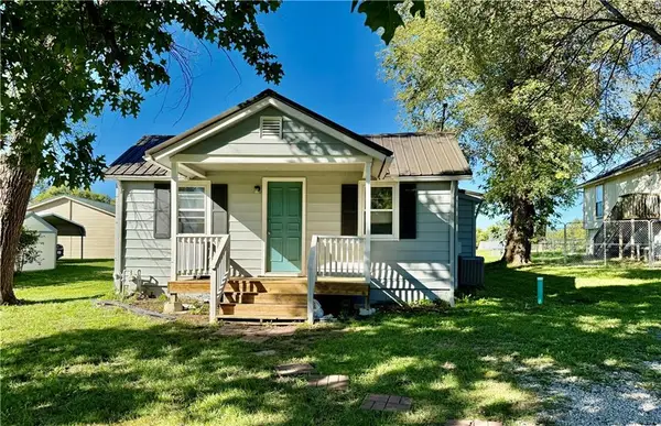 414 Darneal Avenue, Richmond, MO 64085