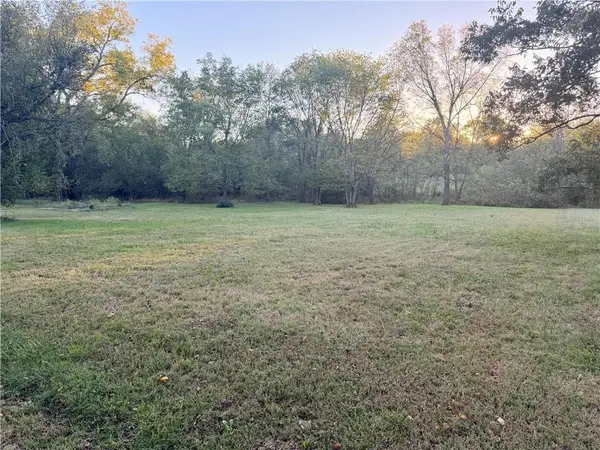 Allen Street, Butler, MO 64730