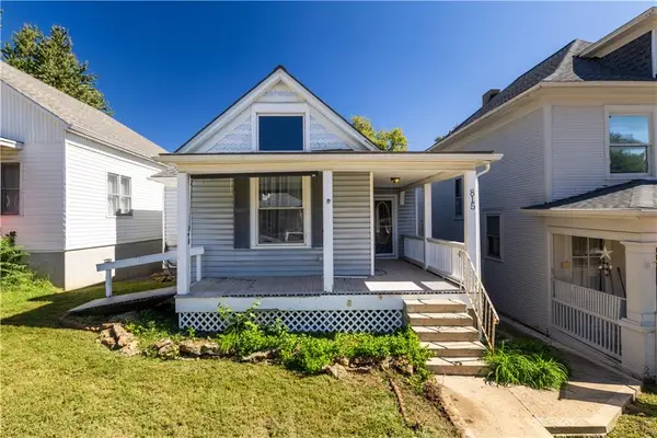 815 S 16th Street, St Joseph, MO 64501