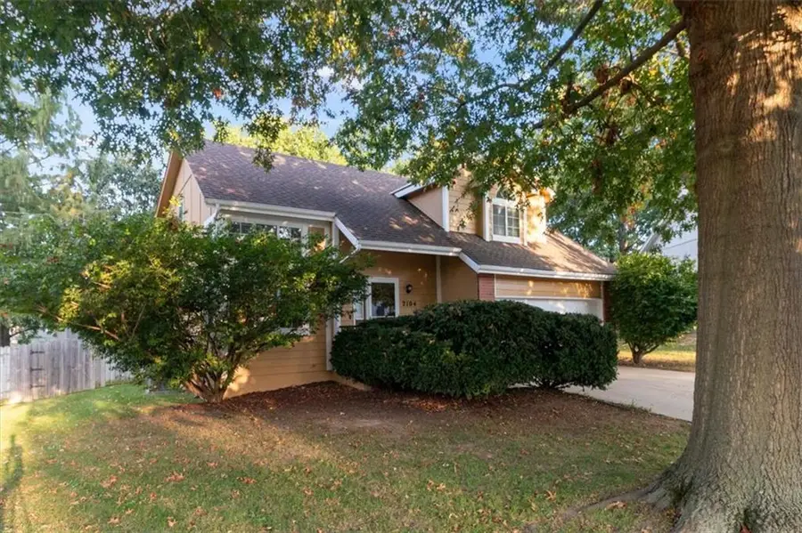2104 NW Hidden Pointe Court, Blue Springs, MO 64015 - #3