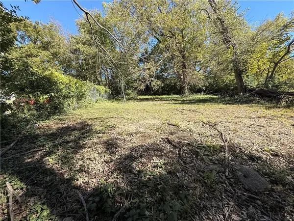 4321 Wayne Avenue, Kansas City, MO 64110