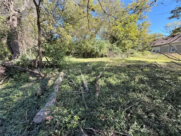 4325 Wayne Avenue, Kansas City, MO 64110