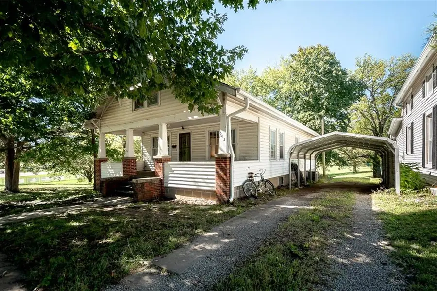 502 Sycamore Street, Valley Falls, KS 66088 - #2