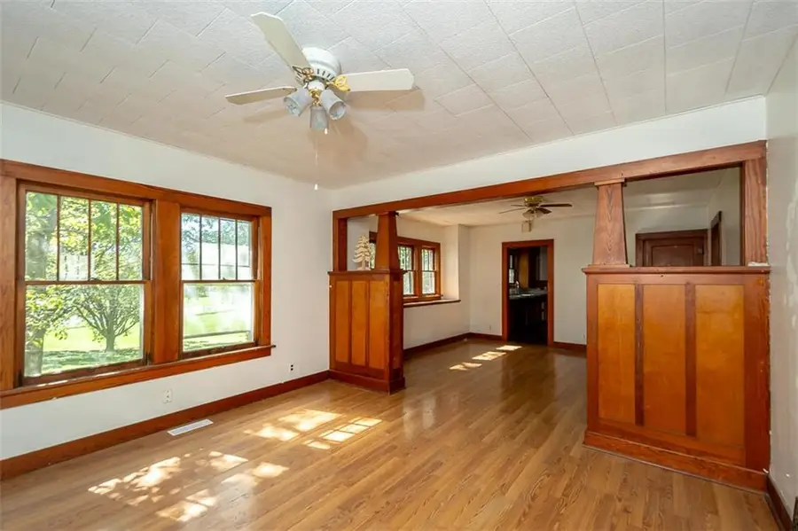 502 Sycamore Street, Valley Falls, KS 66088 - #3