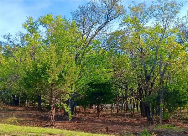 1 Locust Lane, Linn Valley, KS 66040
