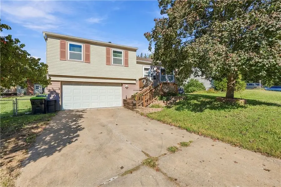16108 E 32nd Street S, Independence, MO 64055 - #2