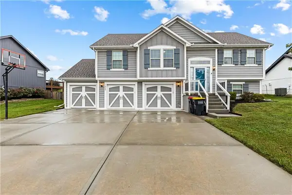 1002 W 10th Avenue, Kearney, MO 64060
