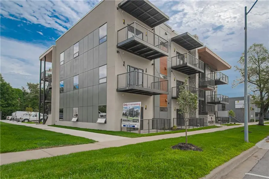 200 W Gregory Boulevard, Kansas City, MO 64114 - #2