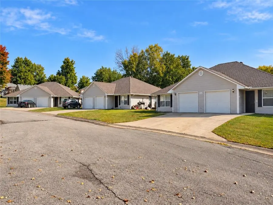 516 Johnson Drive, Odessa, MO 64076 - #2