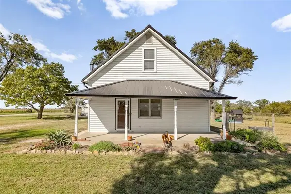102 N 1st Road, Overbrook, KS 66524