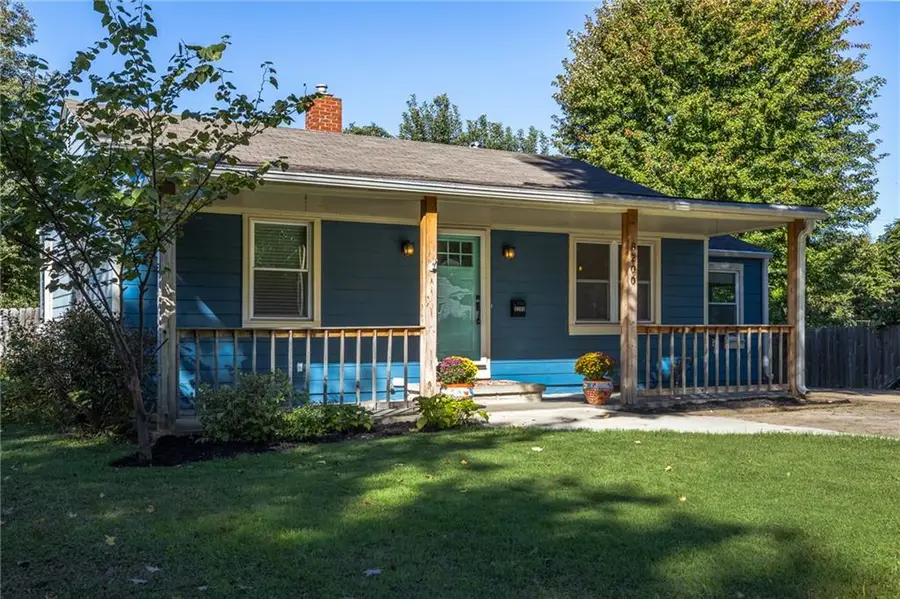 8200 Summit Street, Kansas City, MO 64114 - #3