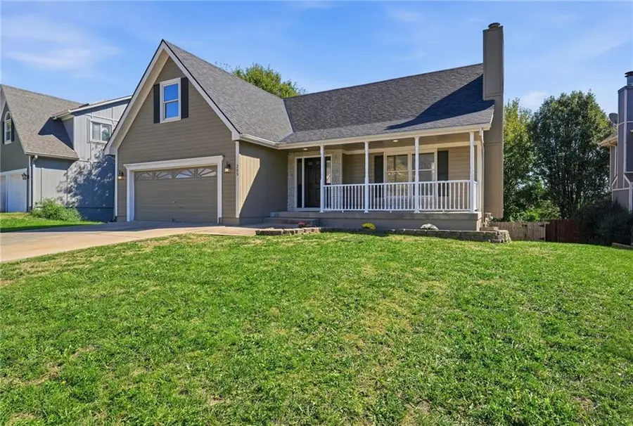 205 N Highland Drive, Raymore, MO 64083 - #2