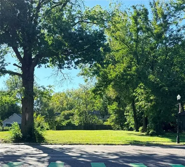 8321 Santa Fe Drive, Overland Park, KS 66212