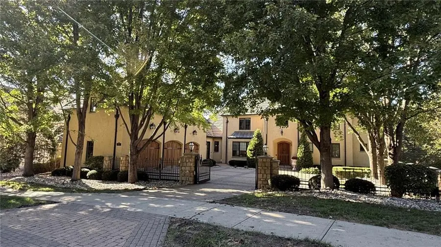 8616 N Marsh Avenue, Kansas City, MO 64157 - #2