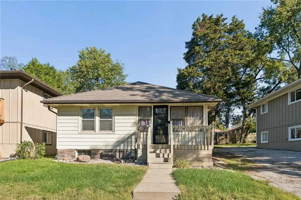 3002 W 44th Avenue, Kansas City, KS 66103 - #1