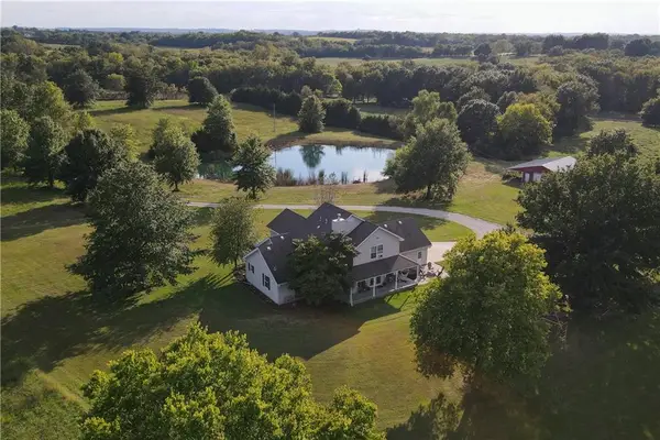 1611 Happy Hollow Road, Napoleon, MO 64074