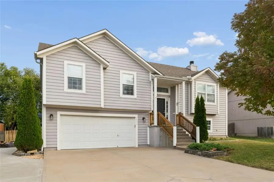 20556 W 220th Terrace, Spring Hill, KS 66083 - #2