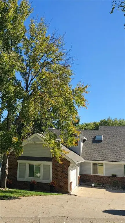 3007-A Cedar Crest Drive, Independence, MO 64057