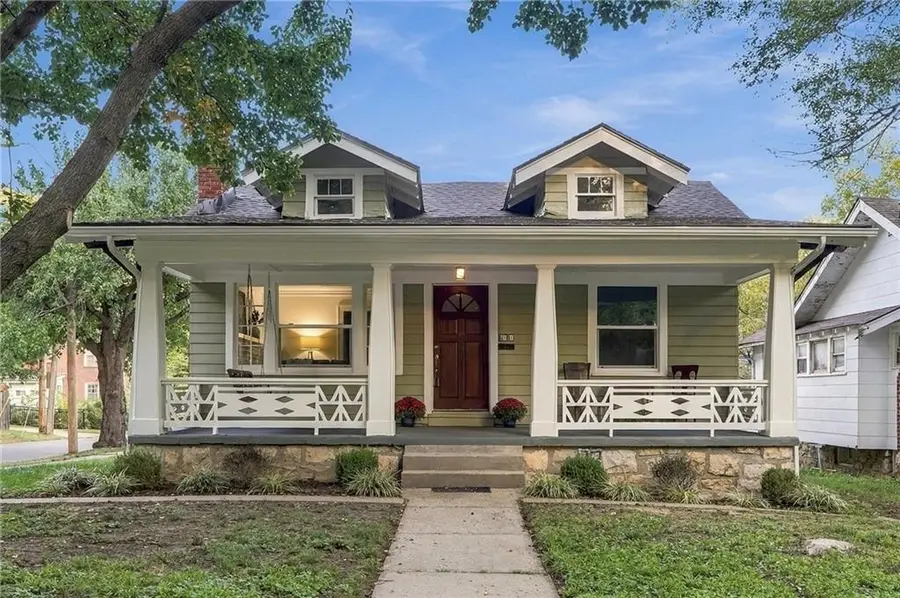 6101 Charlotte Street, Kansas City, MO 64110 - #2