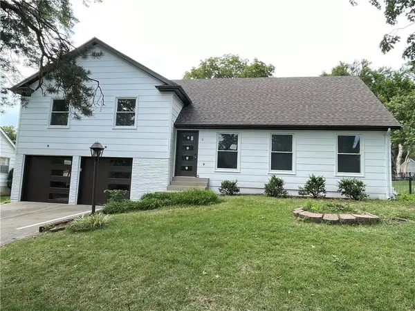 6922 W 101st Street, Overland Park, KS 66212