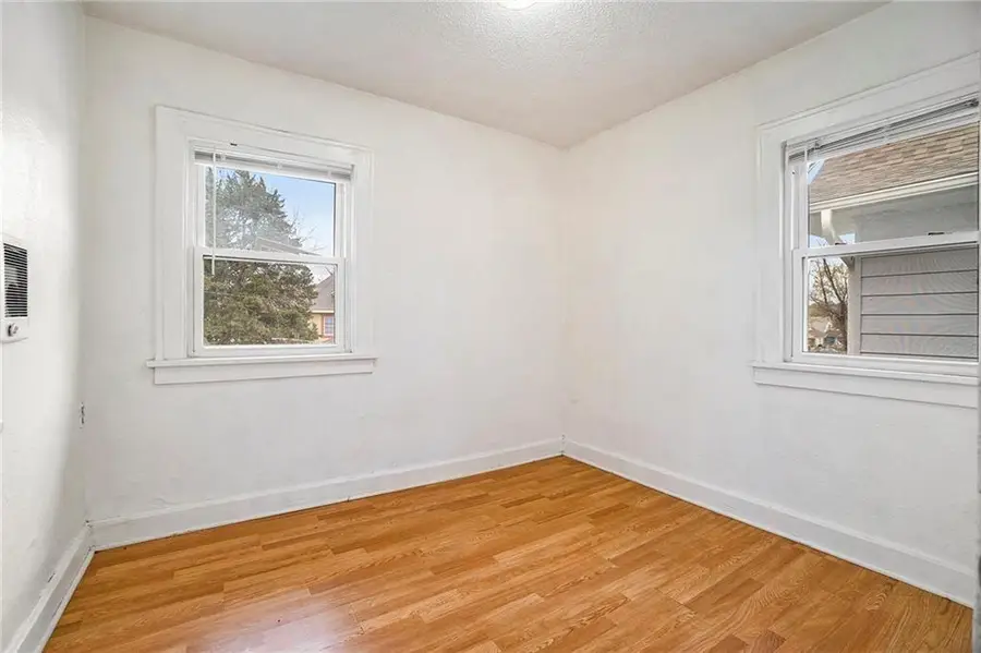 5121 Thompson Avenue, Kansas City, MO 64124 - #3