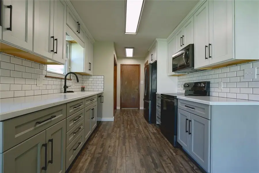 16604 E 53rd Street S, Independence, MO 64055 - #3