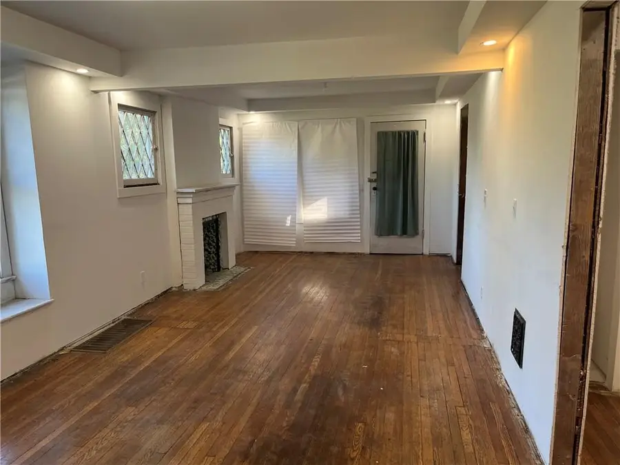 3216 E 21st Street, Kansas City, MO 64127 - #3
