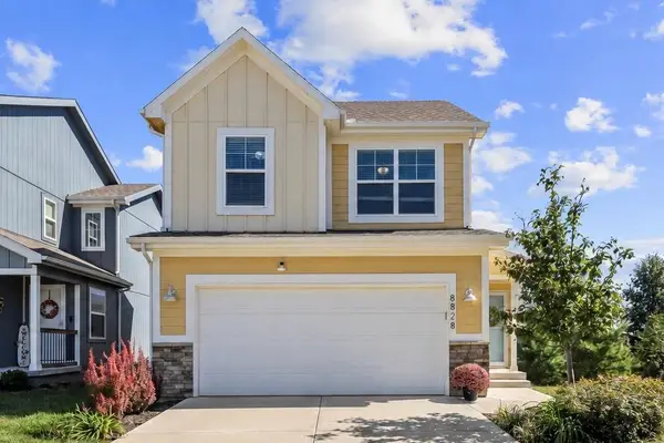 8828 SW 9th Street, Blue Springs, MO 64064