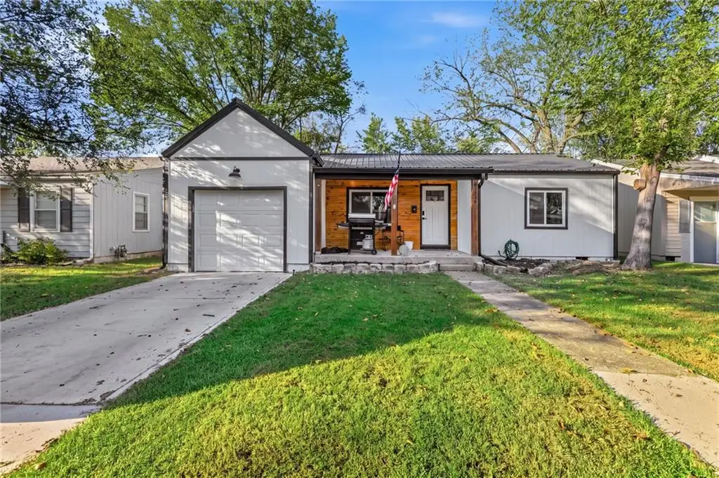 1734 Main Street, Osawatomie, KS 66064 - #1