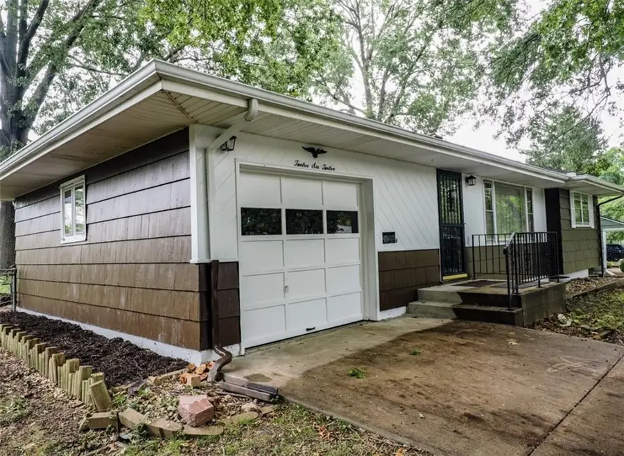 12612 East 48th Terrace, Independence, MO 64055 - #2