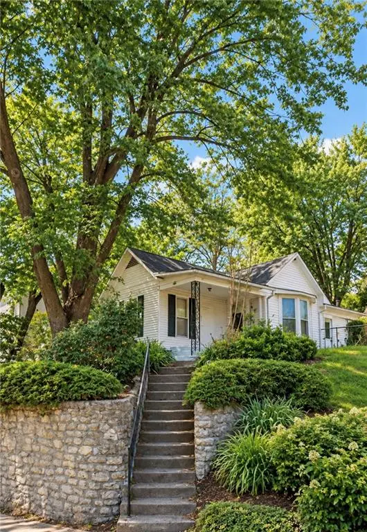 1811 Pacific Street, Saint Joseph, MO 64503 - #2