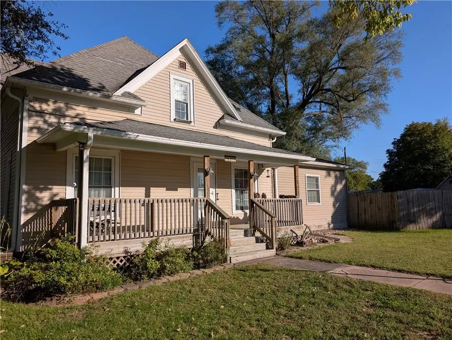 621 N Smith Street, Burlington Junction, MO 64428 - #2