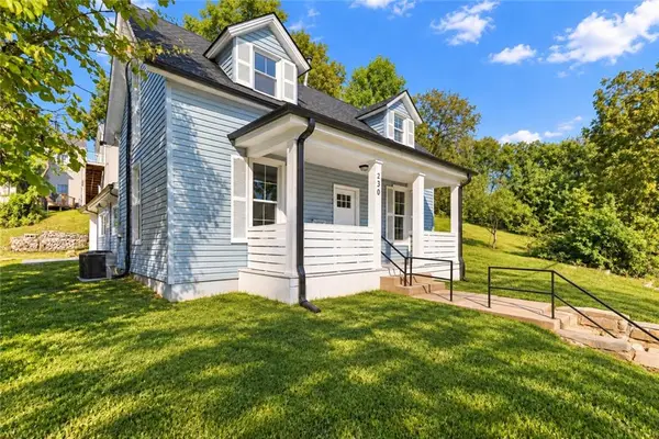 230 N Missouri Street, Liberty, MO 64068