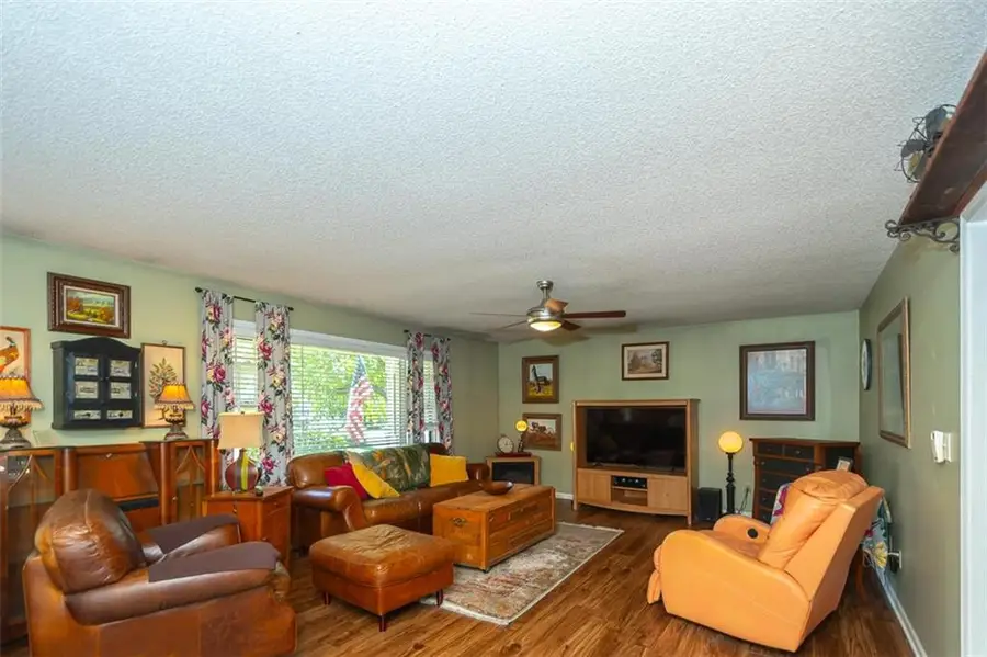 835 Locust Street, Lawrence, KS 66044 - #3