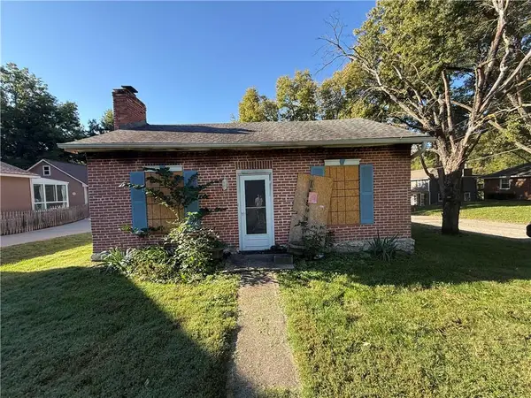 203 Walnut Street, Weston, MO 64098