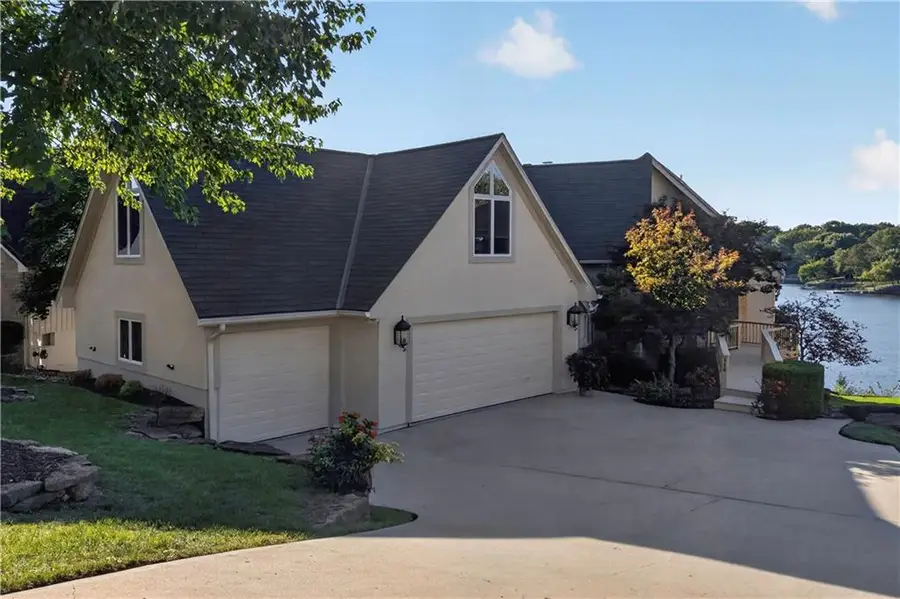 118 NE Edgewater Drive, Lees Summit, MO 64064 - #3