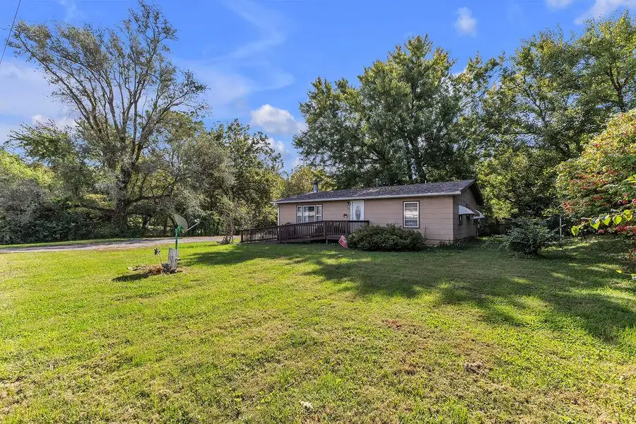 902 NE County Line Road, Saint Joseph, MO 64505 - #2