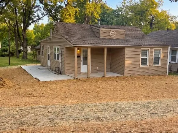 1222 Cunningham Avenue, Independence, MO 64050