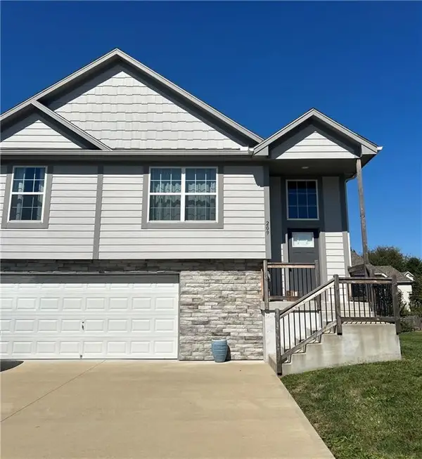 209 Tanner Place, Belton, MO 64012