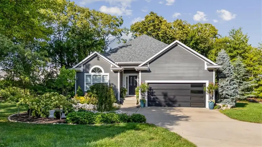 13725 Pembroke Circle, Leawood, KS 66224 - #2