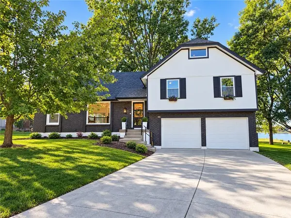 Address Withheld By Seller, Lee's Summit, MO 64082
